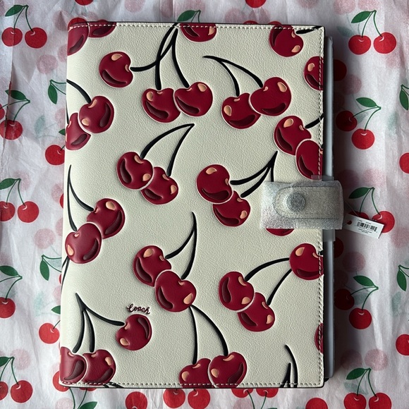 🍒📕🍒 COACH NOTEBOOK WITH CHERRY PRINT 🍒📕🍒 NWT 🍒📕🍒 - Picture 11 of 16